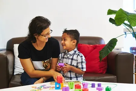 Mother-and-child-playing-with-blocks.jpg